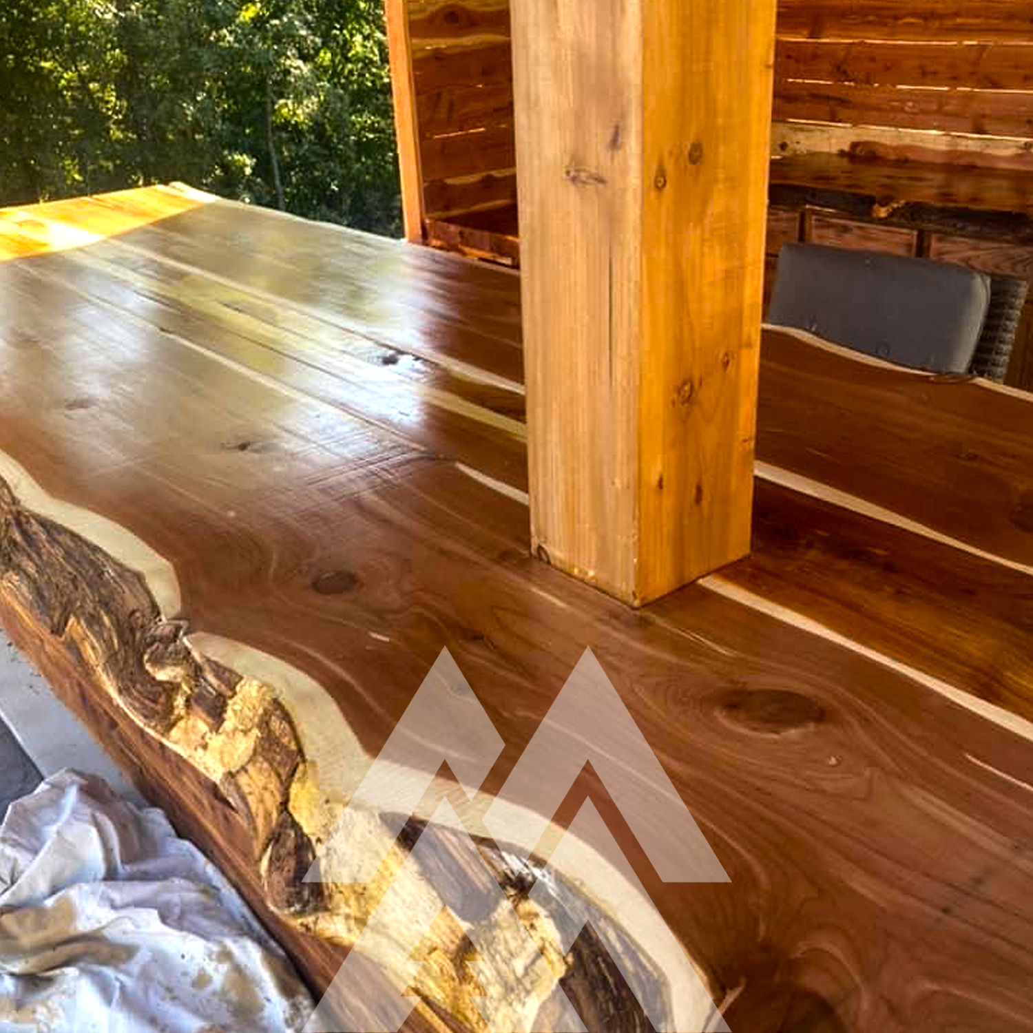 Live Edge, Posts & Beams